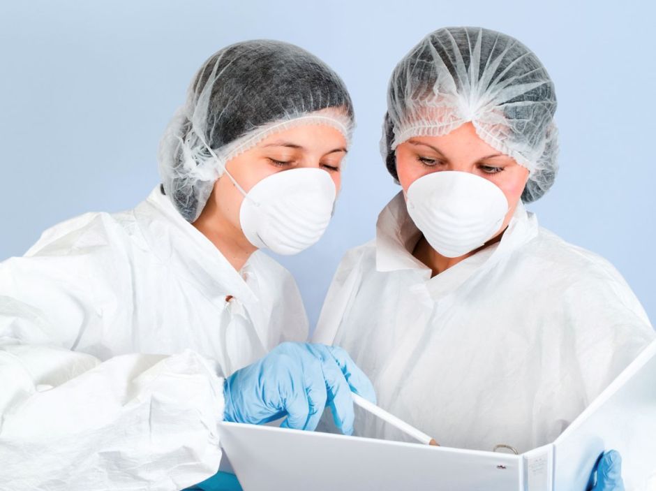 Was fordert GMP bei Dokumenten? Erfahren Sie hier, wie präzise Dokumentation in der Pharmaindustrie Produktqualität und Sicherheit garantiert.