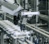 Mit dem modularen Maschinenkonzept von Alpha Plan lassen sich Prozesse individuell anpassen und verknüpfen – vom manuellen Betrieb bis hin zur vollautomatisierten, robotergeführten Fertigung.