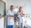 Kontaminierter medizinischer Kunststoff muss verbrannt werden. Kam es zu keiner Kontamination, ergeben sich Recycling-Möglichkeiten.