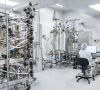 Wacker Biotech kombiniert seine Expertise beim Herstellen von pDNA/mRNA und dem Formulieren von Lipid-Nanopartikeln mit der mRNA-Engineering-Plattform von RNAV8 Bio. Die Partner wollen sich so als Premiumanbieter von mRNA-Dienstleistungen positionieren.